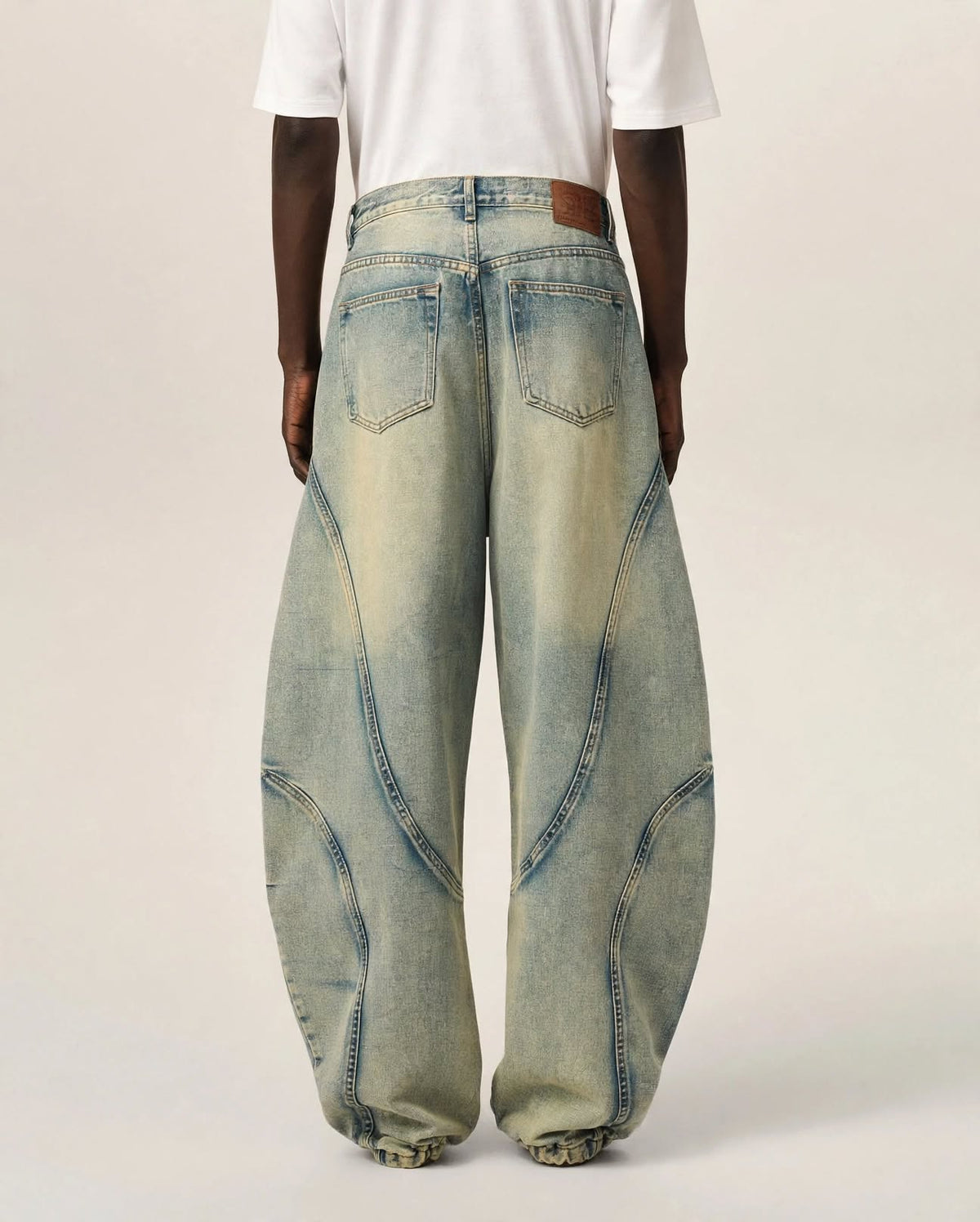 GABRIEL | The Sculpted Barrel Denim Jeans