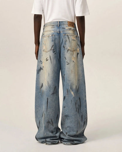 MATHIS | The Distressed Denim Jeans